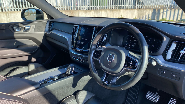 Volvo Xc60 2.0 B4D R DESIGN Pro 5dr AWD Geartronic Diesel Estate